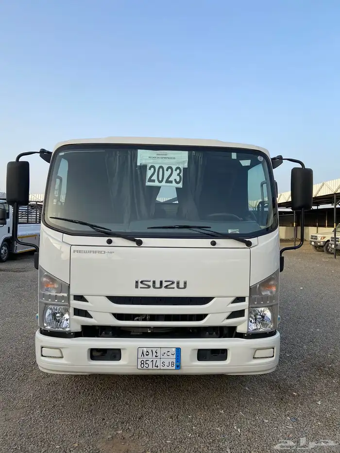 دينا ايسوزو موديل 2023 شاص 5متر مكينه 3000 آلاف العداد 23 ك 3