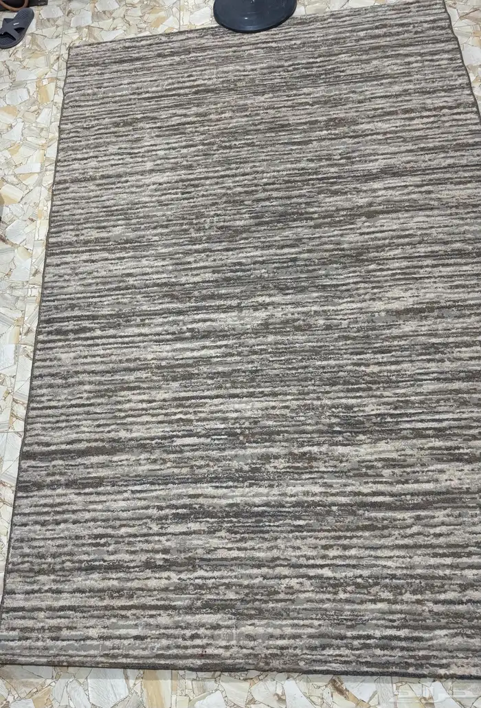 سجادة من شركة بورصة مستخدمة نظيفة للبيع 3