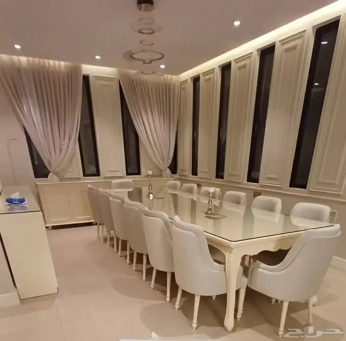 طاولات طعام جودة ممتازة بتصميم أنيق وعصري 0