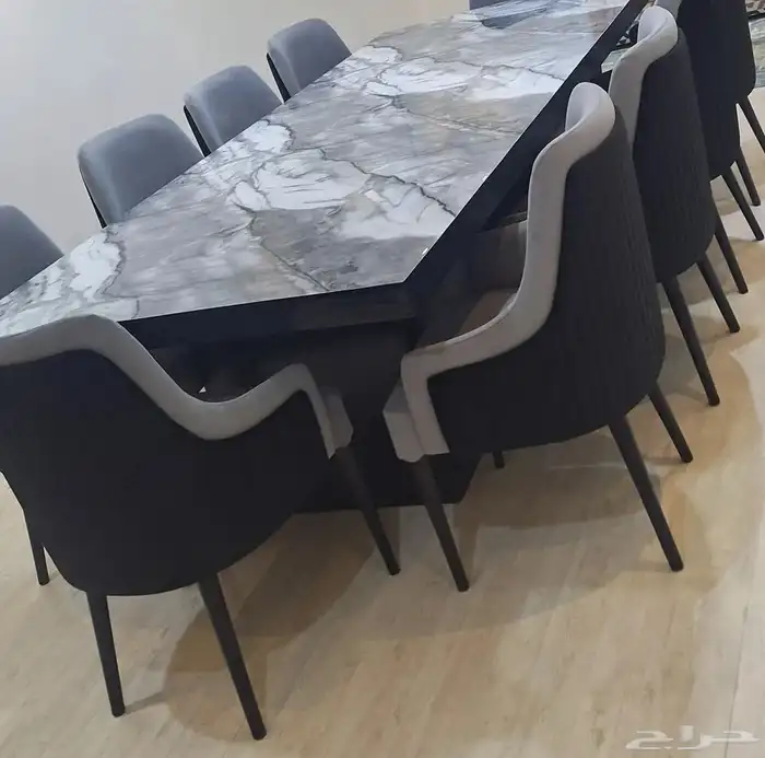 طاولات طعام جودة ممتازة بتصميم أنيق وعصري 10