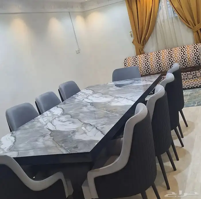 طاولات طعام جودة ممتازة بتصميم أنيق وعصري 11