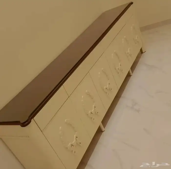 طاولات طعام جودة ممتازة بتصميم أنيق وعصري 30