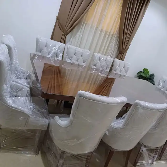 طاولات طعام جودة ممتازة بتصميم أنيق وعصري 18