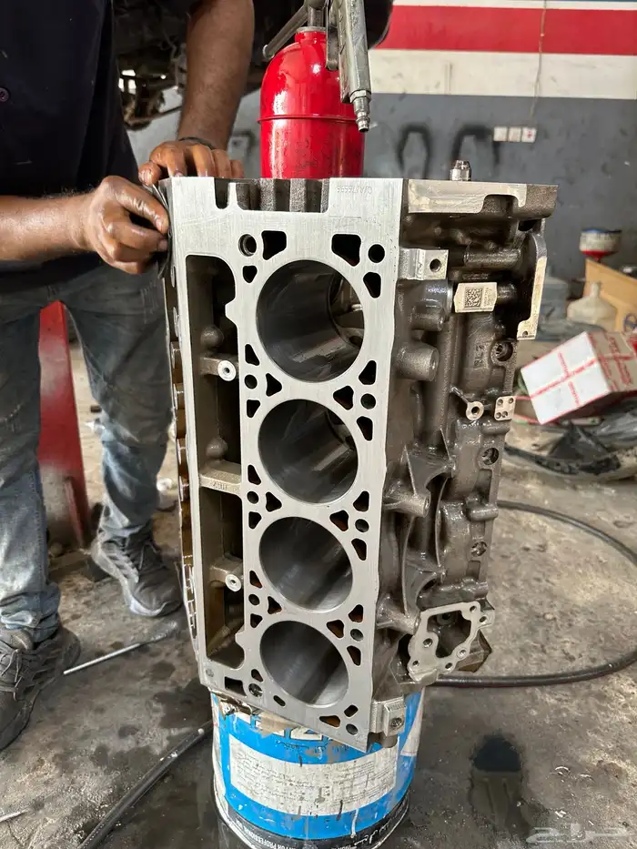 ميكانيكا ورشة صيانة سيارات باحترافية يوجد تابي و تمارا 7