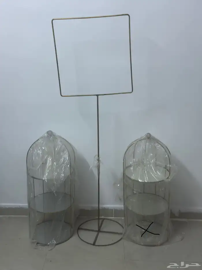 استاند اسماء واستاند عطور جديدة 1