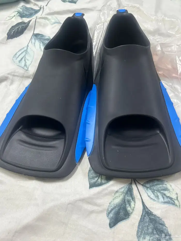 حذاء العوم والسباحه 2