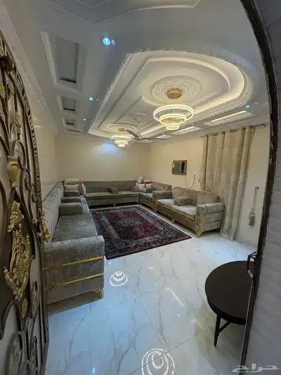 للبيع بالقرب من ولي العهد 8