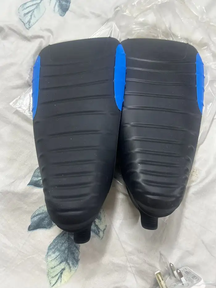 حذاء العوم والسباحه 3