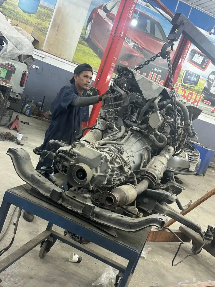 ميكانيكا ورشة صيانة سيارات باحترافية يوجد تابي و تمارا 13