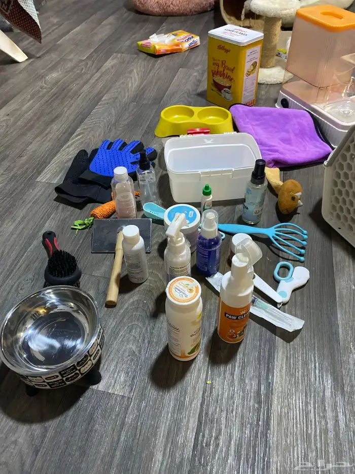 مستلزمات قطط كاملة شبة جديدة مع 2 لتر بكس 4