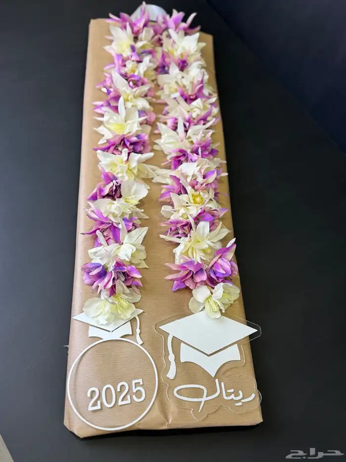 عقود ورد صناعي وطبيعي وباقات تخرج 1