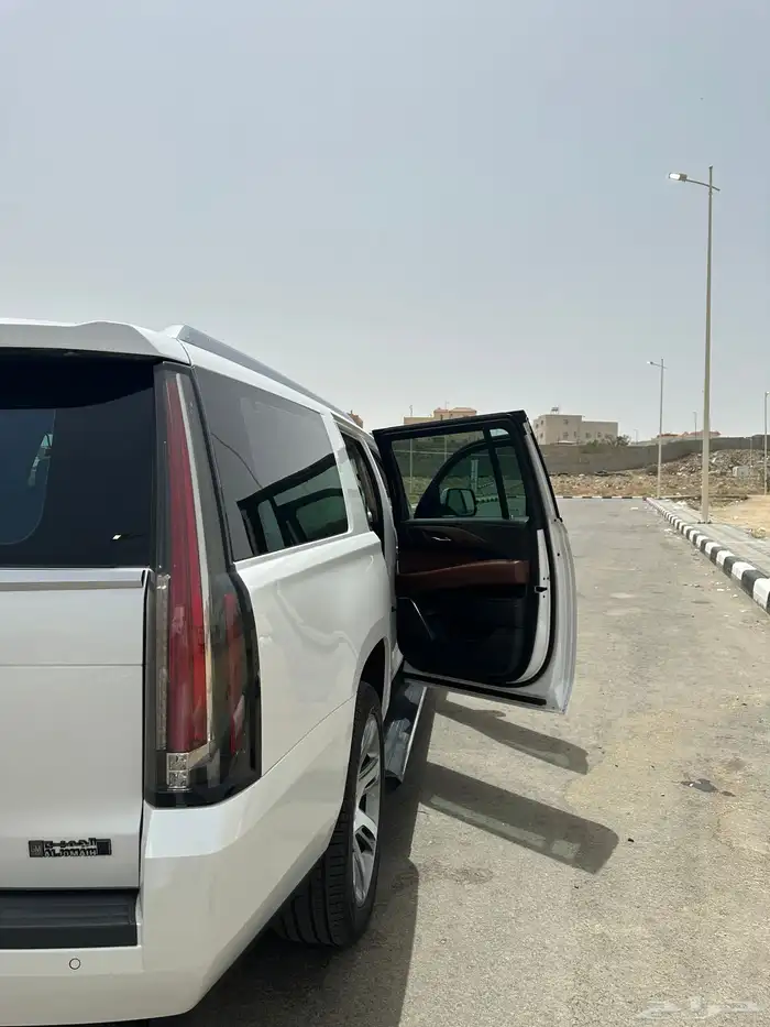 كاديلاك اسكاليدا 2016 طويل نظيف 42