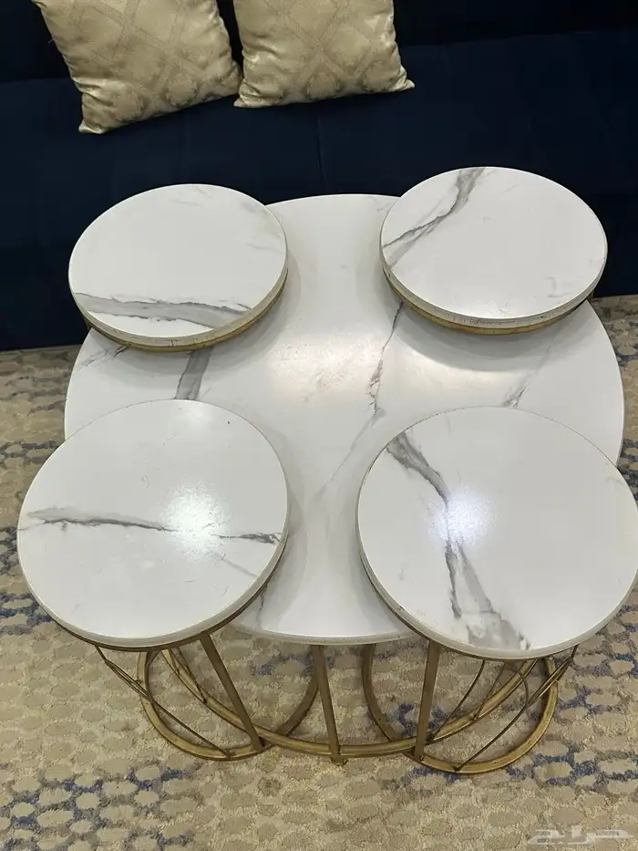 طاولة خدمة ومرايا 1