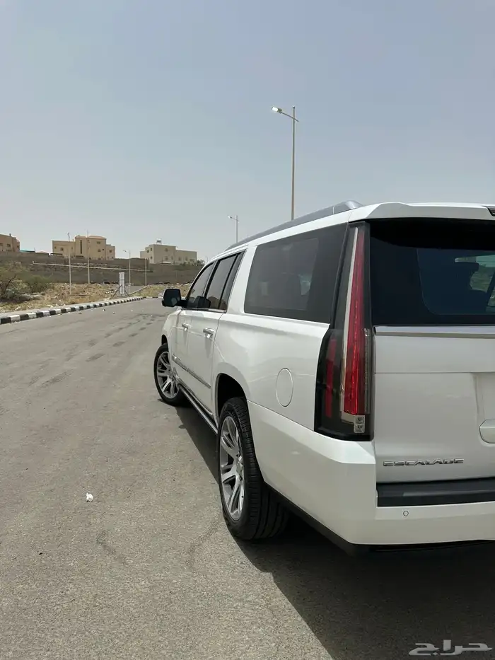 كاديلاك اسكاليدا 2016 طويل نظيف 9