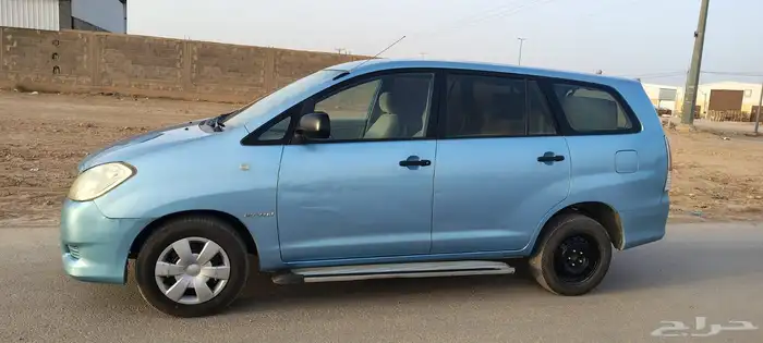تيوتا انوفا 2011 1