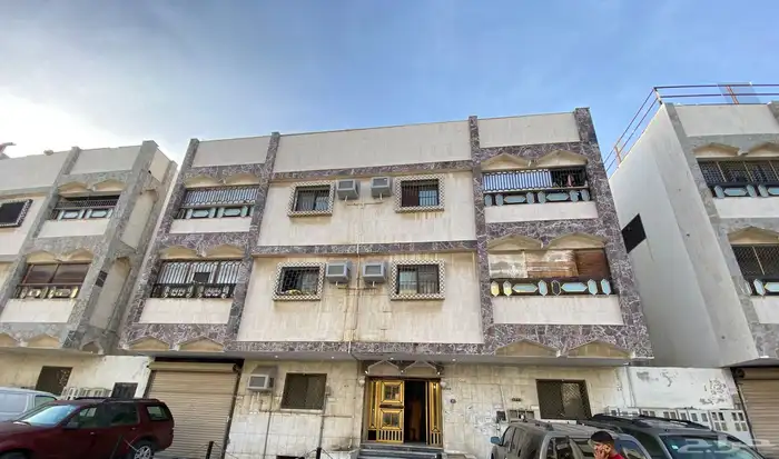 عمارة للبيع بحي الفيصلية في شارع مصطفى الواعظ 2