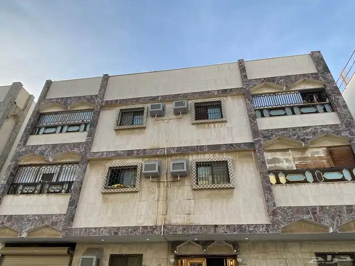 عمارة للبيع بحي الفيصلية في شارع مصطفى الواعظ 1