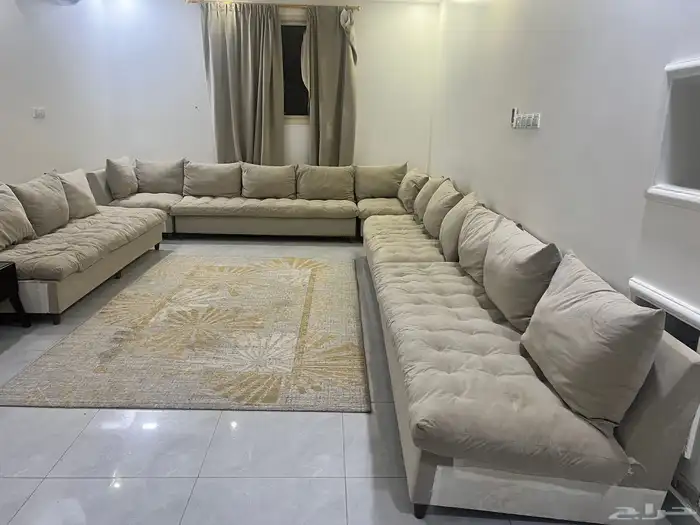 كنب مع الفرشه والستاره للبيع 0