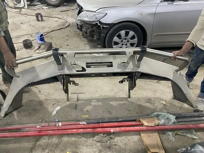 صدام صب بترول نيسان موديل 1
