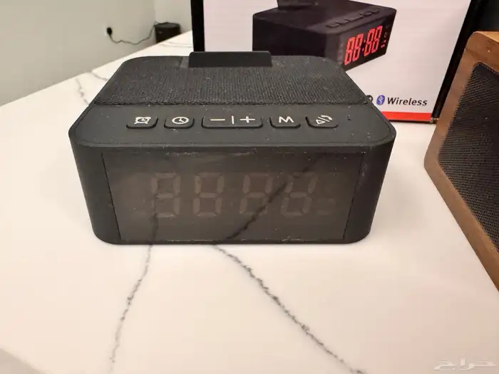 ساعة إلكترونيه وسماعه بلوتوث 1