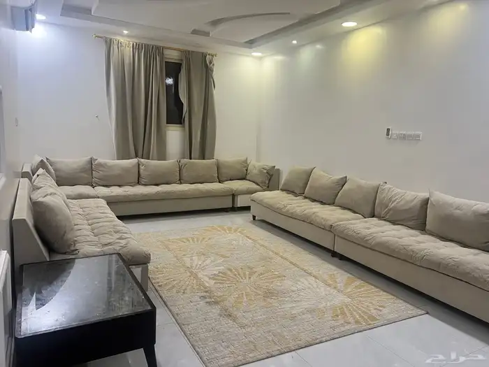 كنب مع الفرشه والستاره للبيع 1