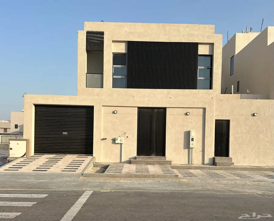 فيلا جديدة مودرن للبيع حي ثروة بحر الراكه 0