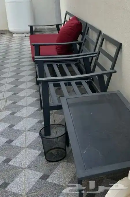 للبيع جلسه حديد مكونه 4 قطع 3