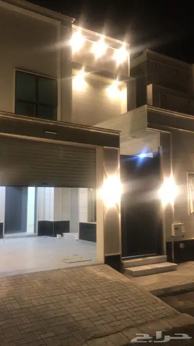 للإيجار شقق عزاب بحي الاخضر 13