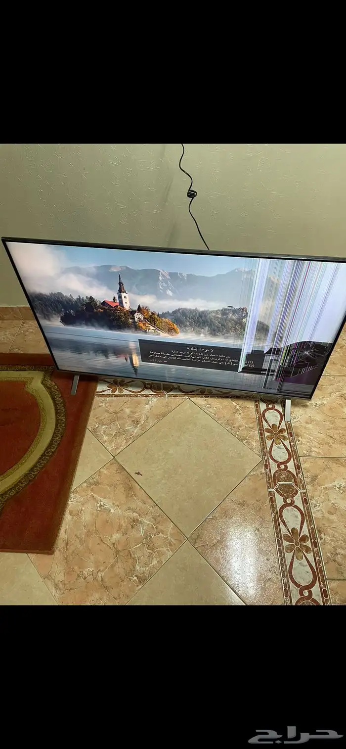 شاشه ال جي فيها كسر في الزاويه مثل ماهو واضح 0