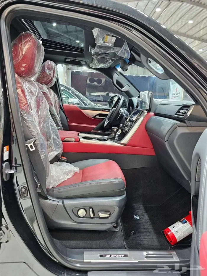 لكزس سبورت LX600 2023 f شبه الجديد 16