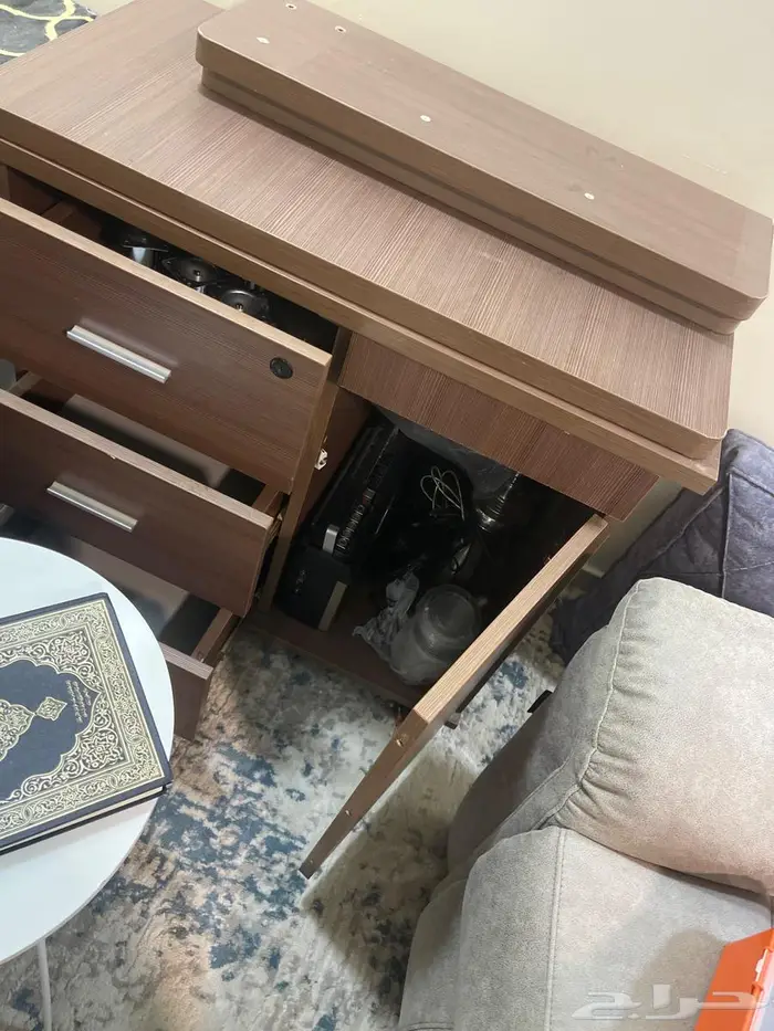 طاولة جانبية 1