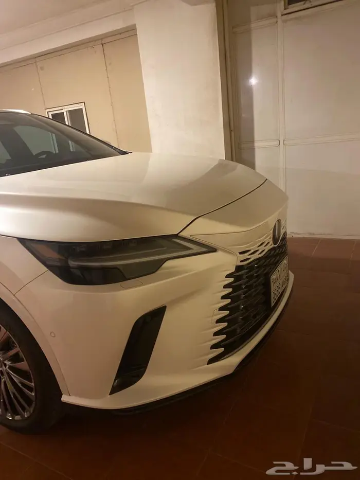 لكزس ار اكس 2024 3