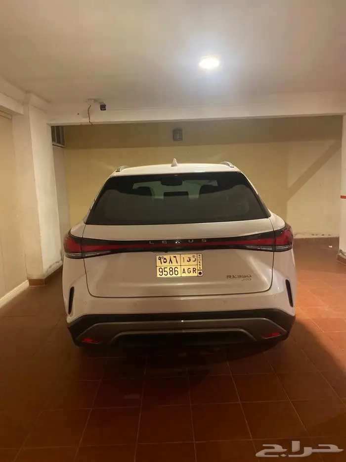 لكزس ار اكس 2024 2