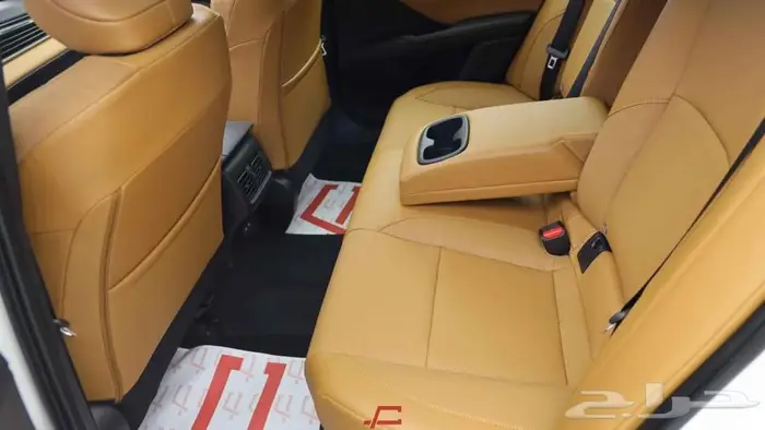 تويوتا كامري جراندي بنزين 2025 16