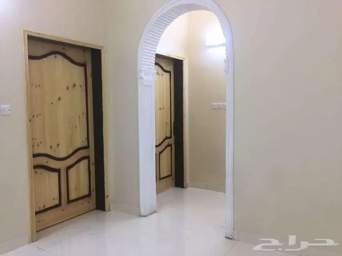 شقة عوائل غرفتين للايجار حي المطار جازان 2