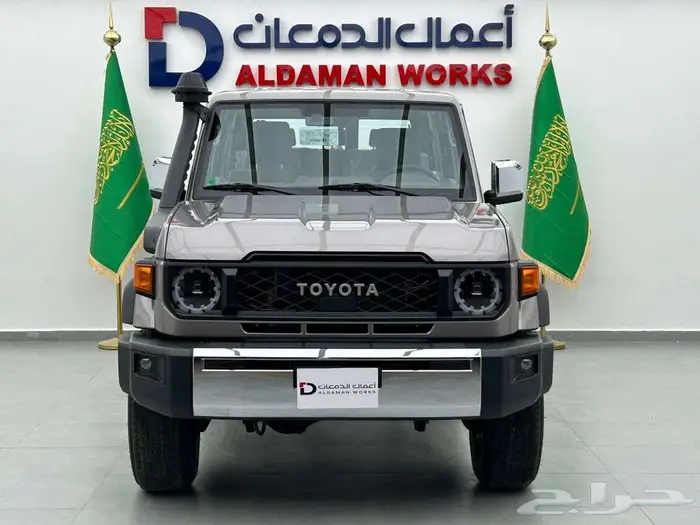 جيب لاندكروزر ربع نص فل 2024 ( كويتي ) .بنزين 0