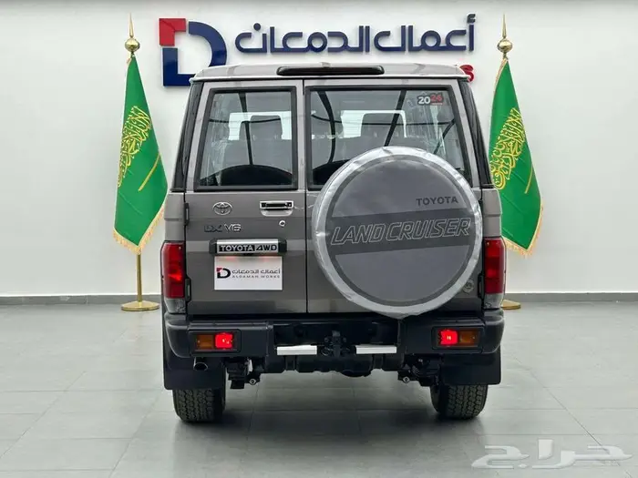جيب لاندكروزر ربع نص فل 2024 ( كويتي ) .بنزين 23