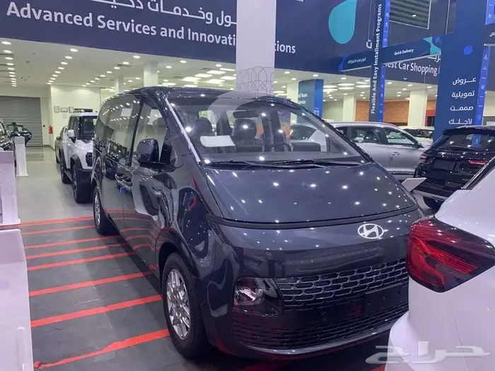 هونداي ستاريا 2025 12