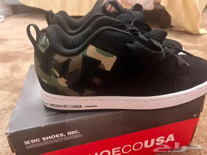 شوزات للبيع dc and sketchers 1