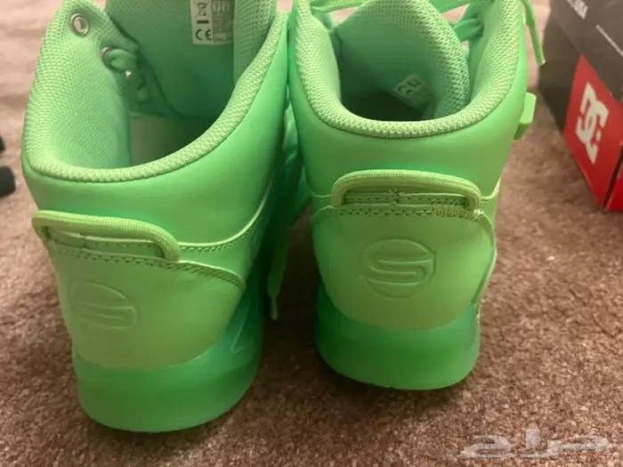 شوزات للبيع dc and sketchers 5