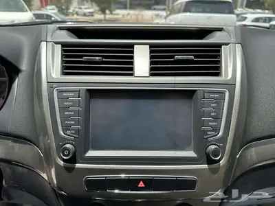 جيلي ام جراند X7 2016 18