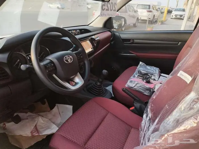 هايلوكس غماره بنزين GLX  طيس موديل 2025 6