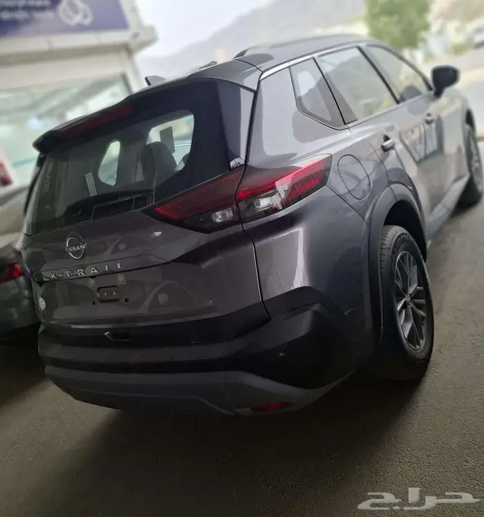 نيسان اكس تريل ستاندر دبل 7 مقاعد 2025 1