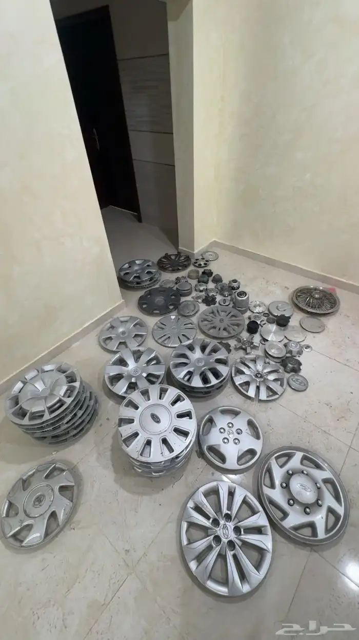 طيس وأكواب منوعين 0