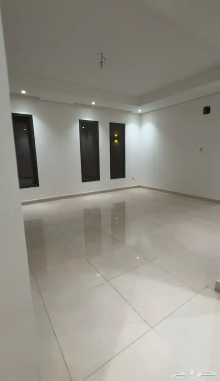 فيلا للإيجار سرايا الجوان بالقرب من مطار الملك خالد 4
