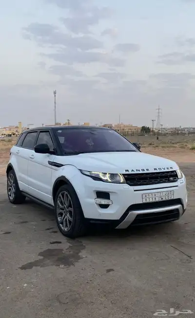 لاند روفر إيفوك فل كامل داخلي أحمر . 1