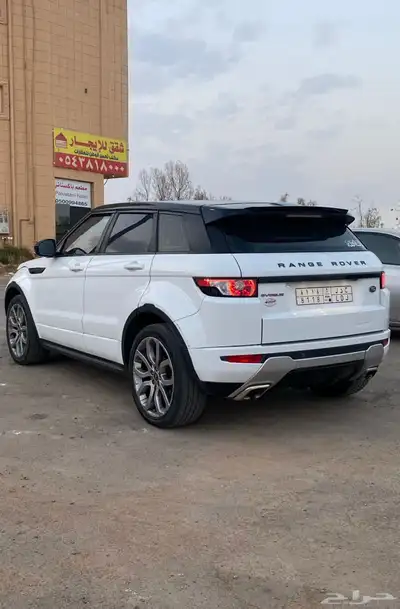لاند روفر إيفوك فل كامل داخلي أحمر . 10