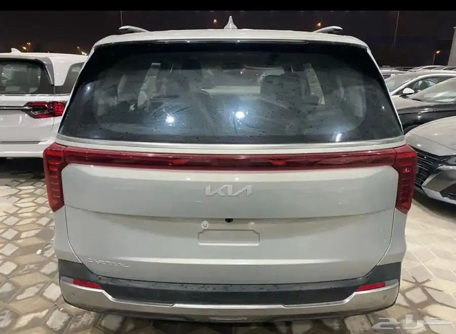 كيا كرنفال GLS 2025 11