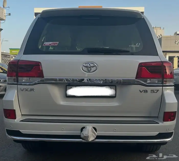 تويوتا لاندكروزر 2021م VXR2 شبه اصفار 1
