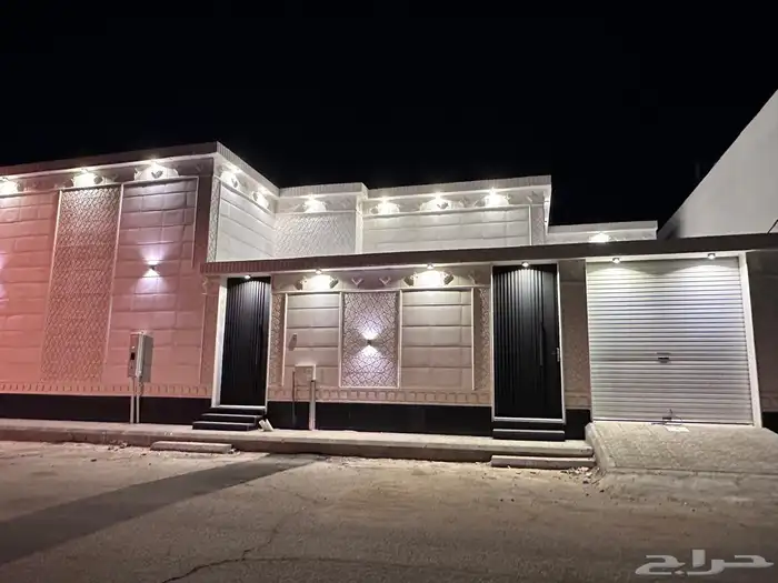 للبيع دور ارضي بحي التلال بسعر مناسب 0